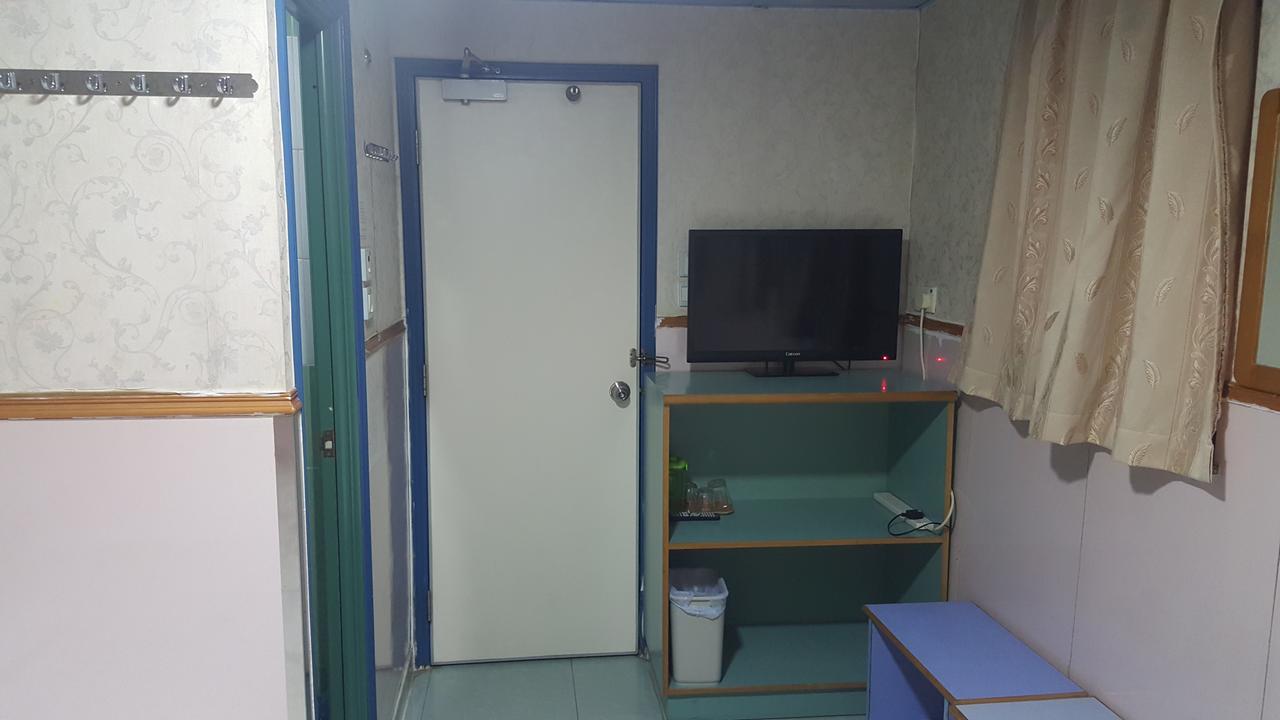 Wing Wah Hostel Kowloon  Bagian luar foto